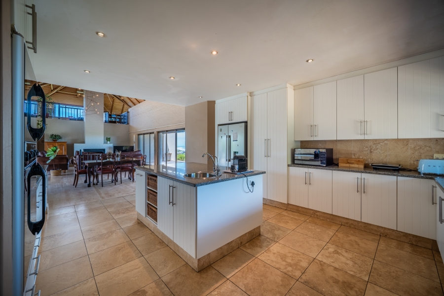 4 Bedroom Property for Sale in St Francis Field Eastern Cape